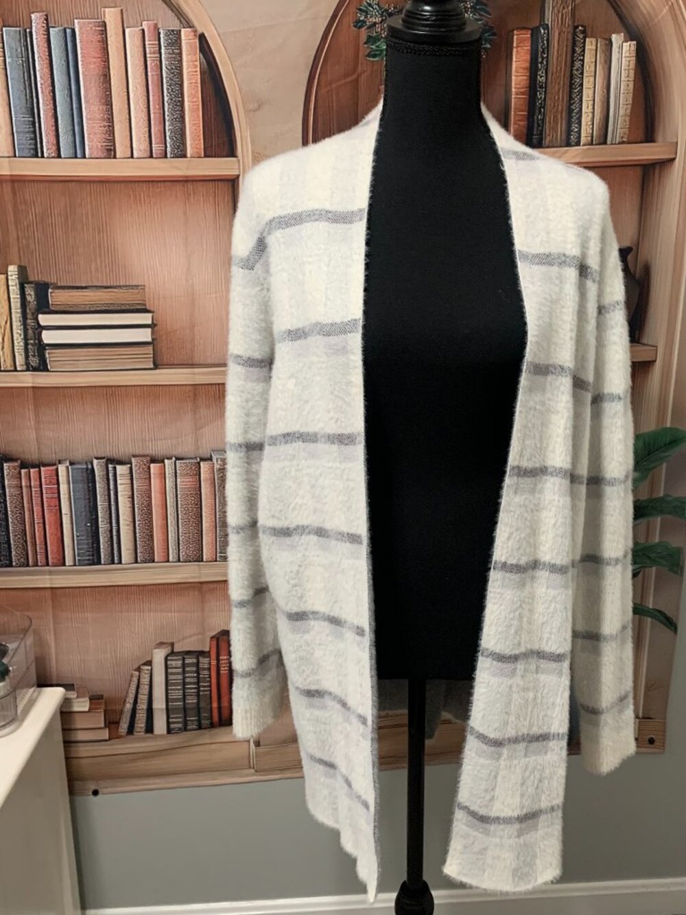 Cyrus White and Gray Block Cardigan size M